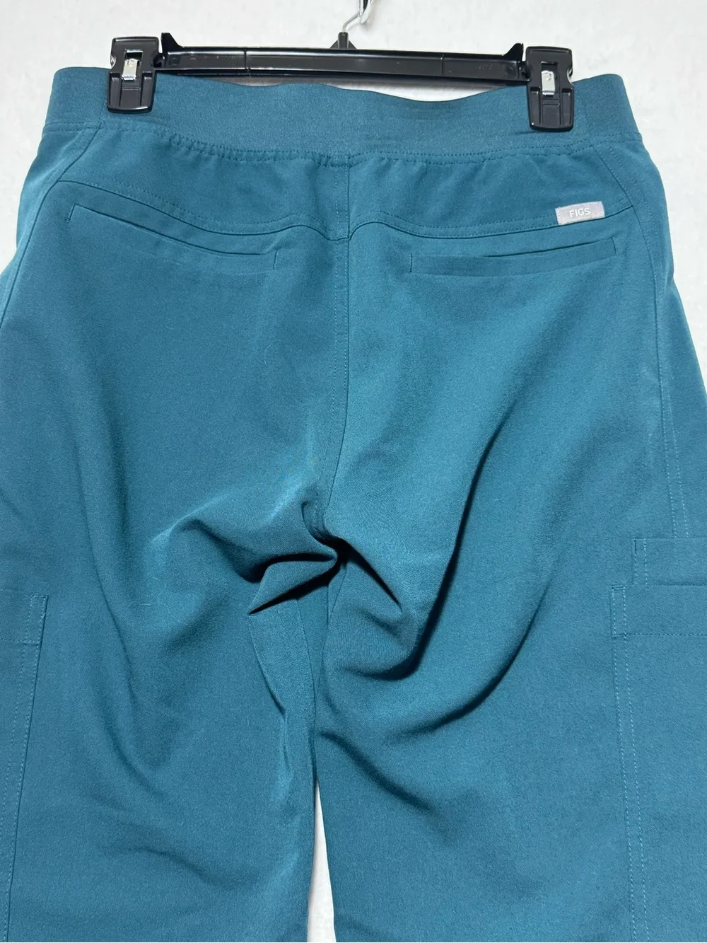 FIGS Men's Axim Cargo Scrub Pants Caribbean Blue S/S Small Short T2001S